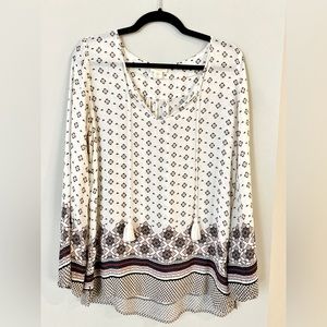 Lucy & Laurel- size medium (M) bohemian flowy blouse